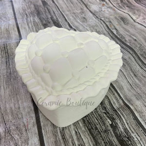 Heart box, diamond quilted